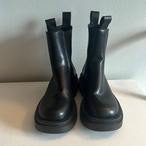 Never worn women boots